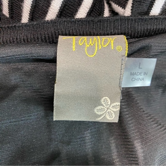 Taylor (Swift) Black & White Chevron Striped 3/4 Sleeve Sweater Dress Size XL - Picture 7 of 9